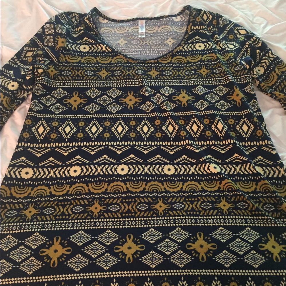 Lularoe top